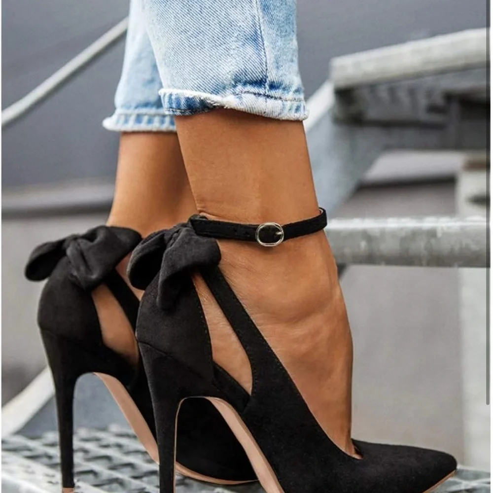 Elegant Black Bow Tie Stiletto Heels - Picture 6 of 7